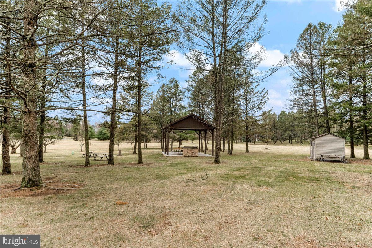 103 N Iroquois Lane photo 47