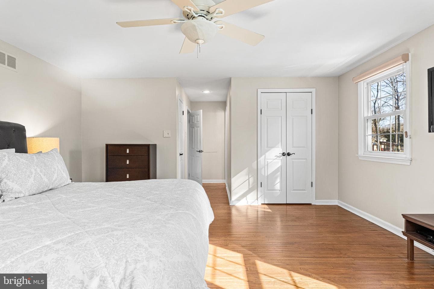 1580 Maple Avenue photo 25