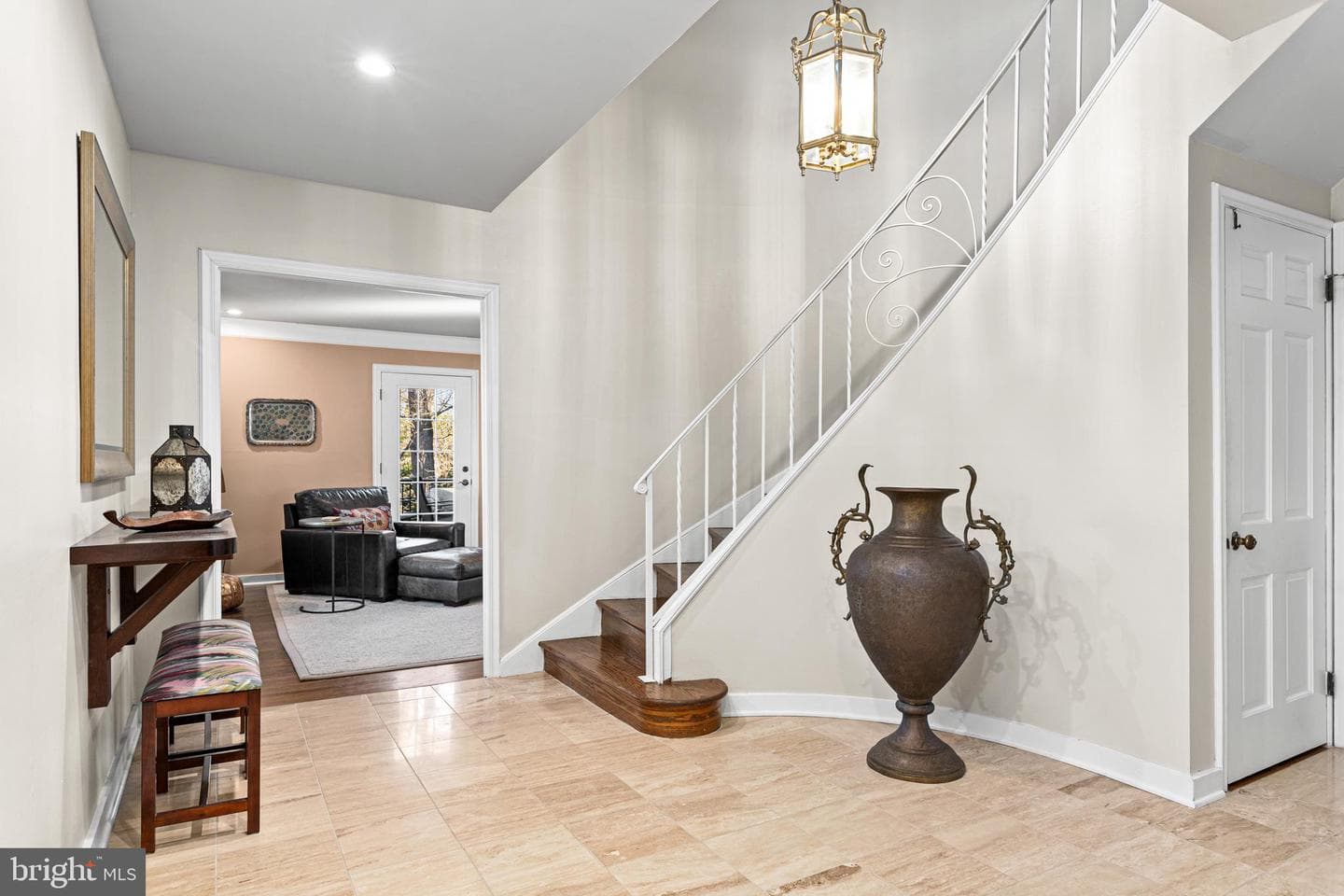 1580 Maple Avenue photo 3