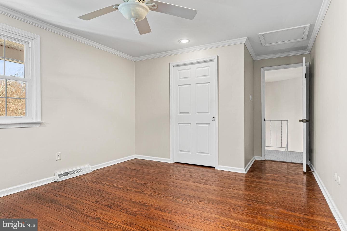 1580 Maple Avenue photo 31