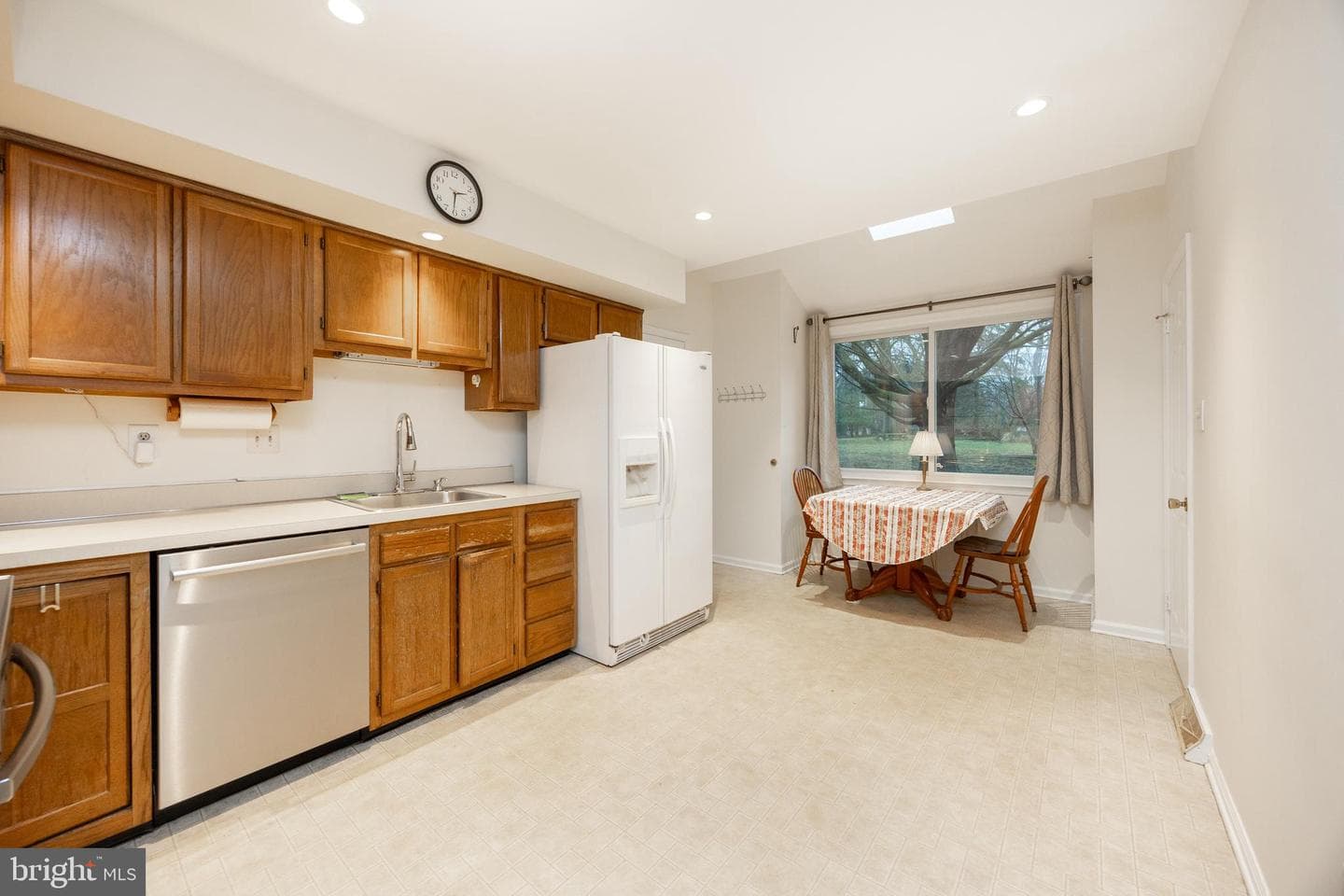 103 Stephen Drive photo 11