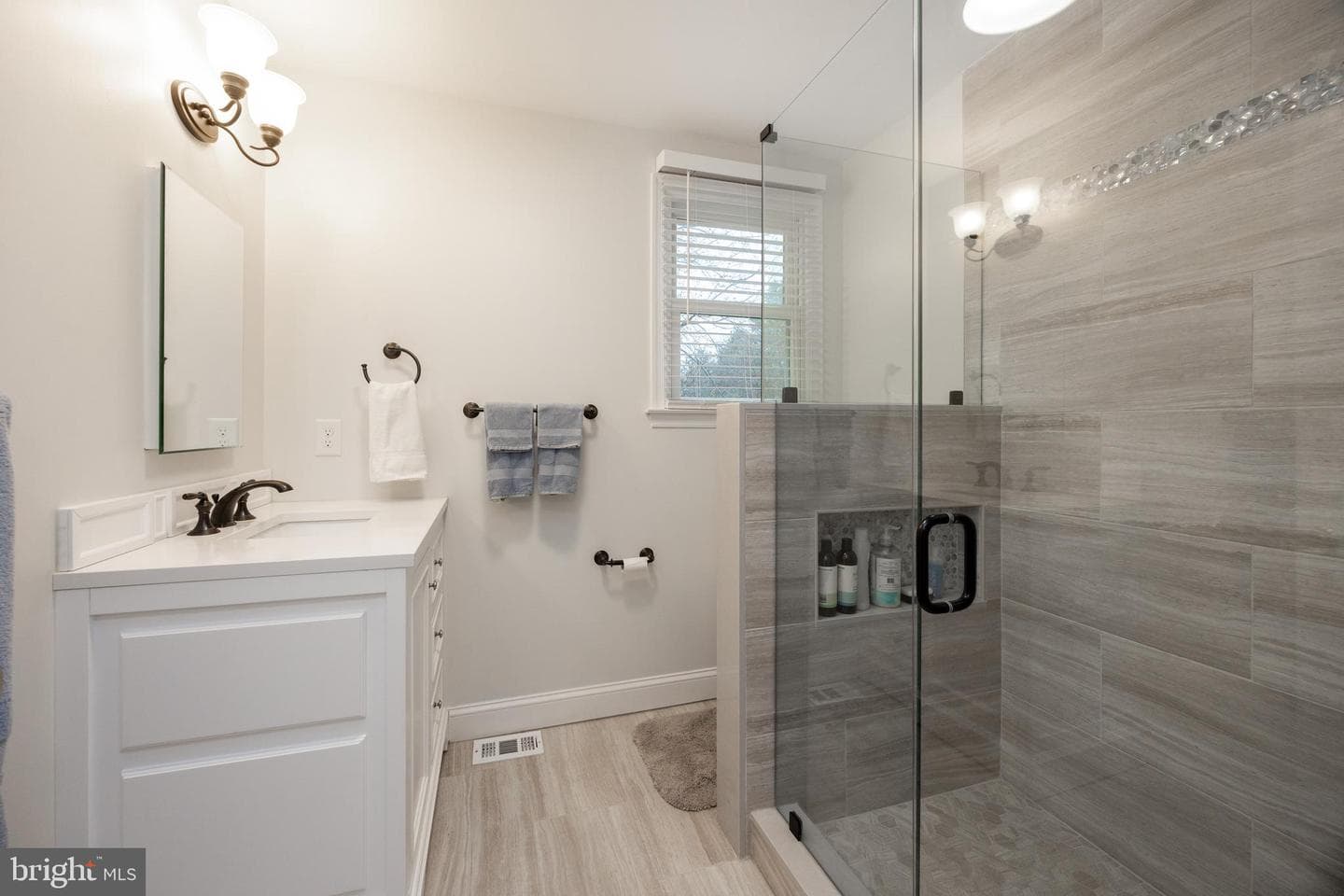 103 Stephen Drive photo 19