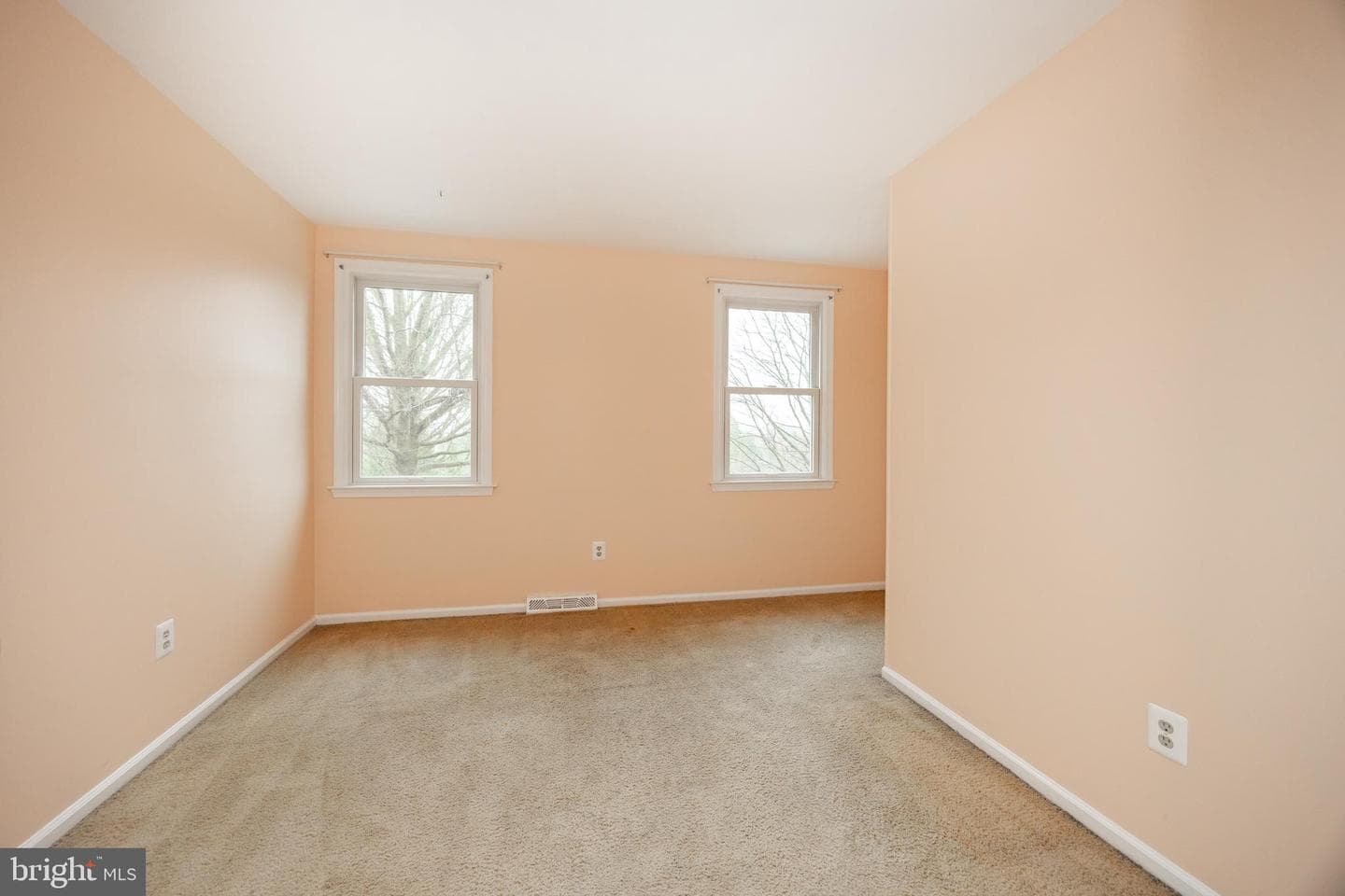 103 Stephen Drive photo 25