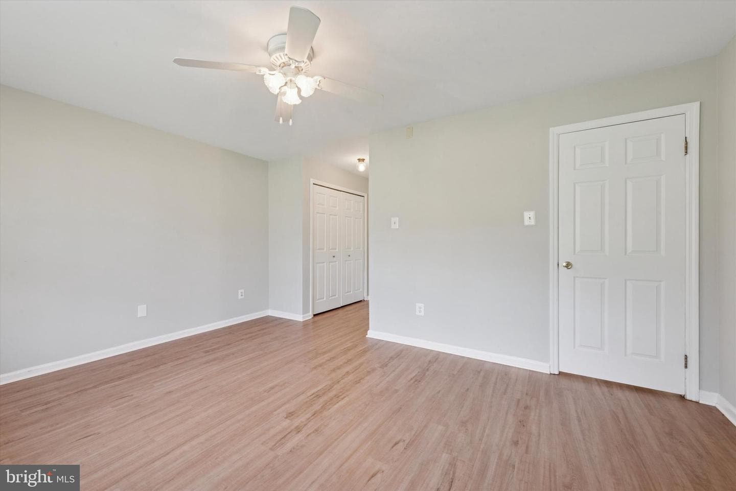 205 Fairfield Court #205 photo 13