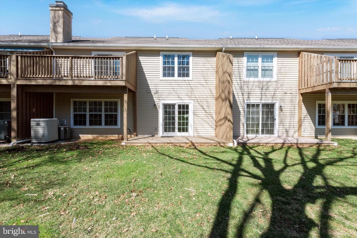 205 Fairfield Court #205 photo 18