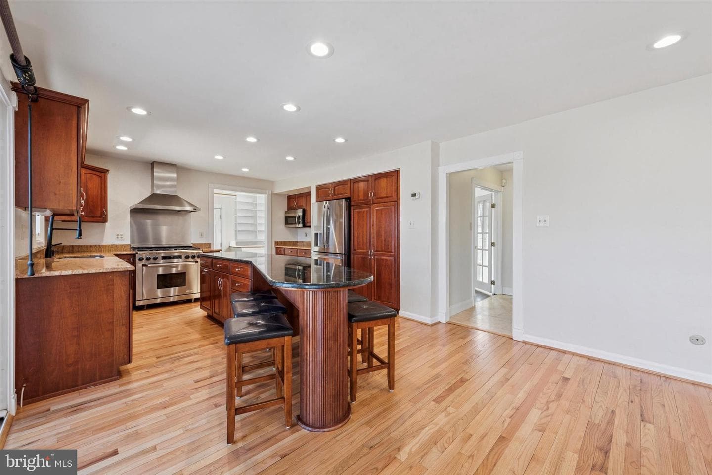 1545 Tanglewood Drive photo 12