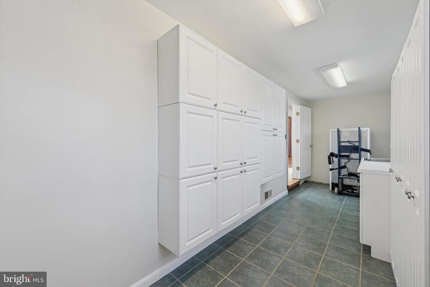 1545 Tanglewood Drive photo 23