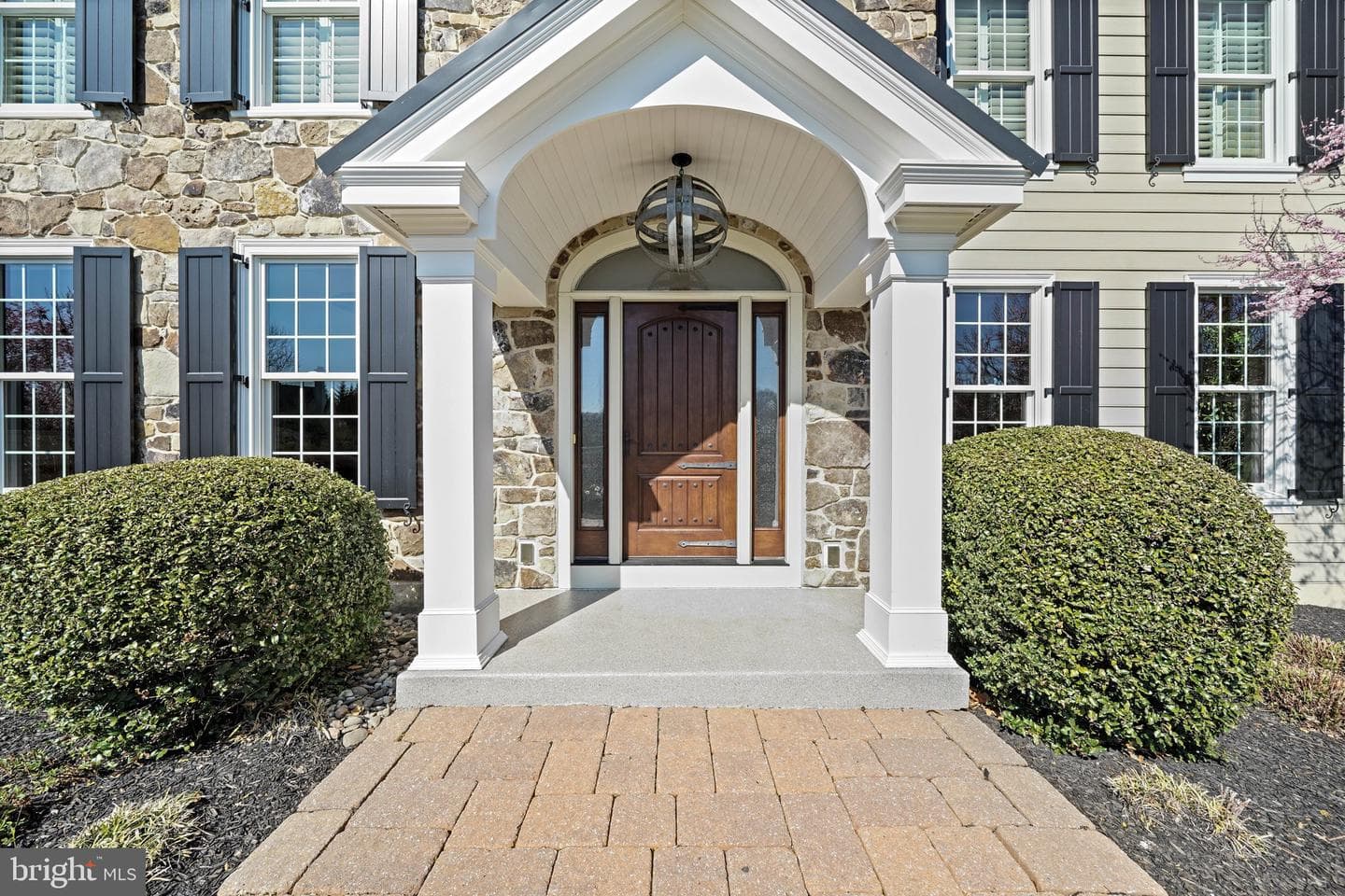 9 Greenbriar Lane photo 3