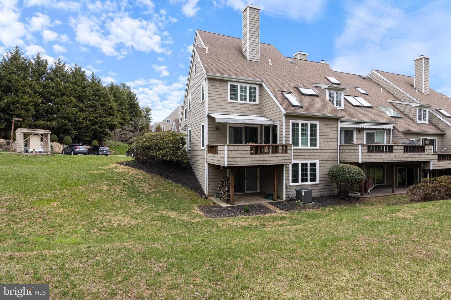 21 Newport Drive photo 11