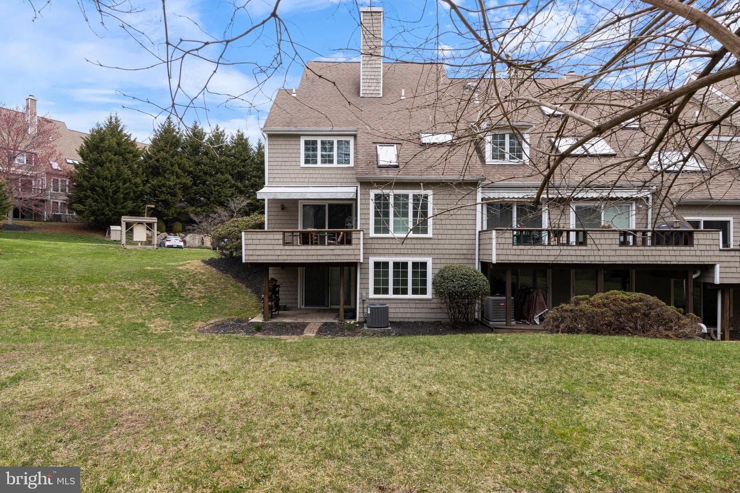 21 Newport Drive photo 12