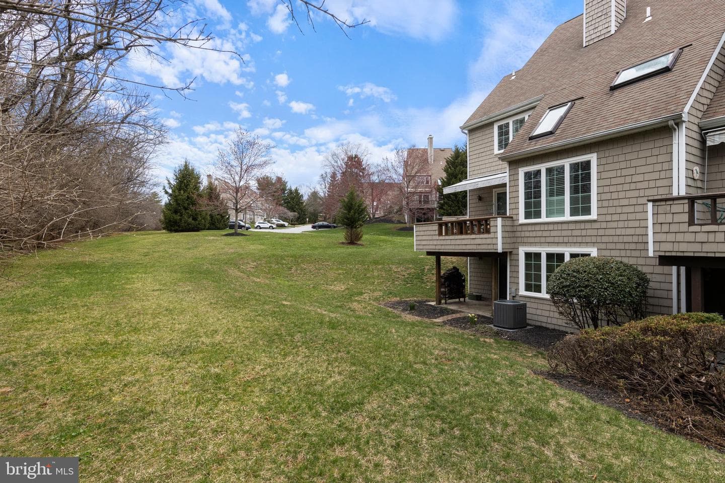 21 Newport Drive photo 13