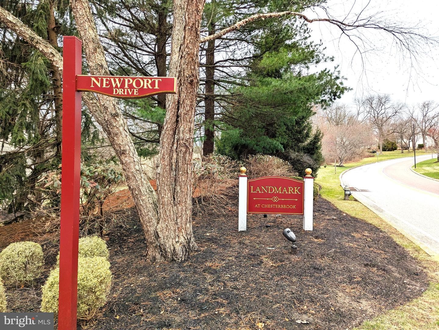 21 Newport Drive photo 2