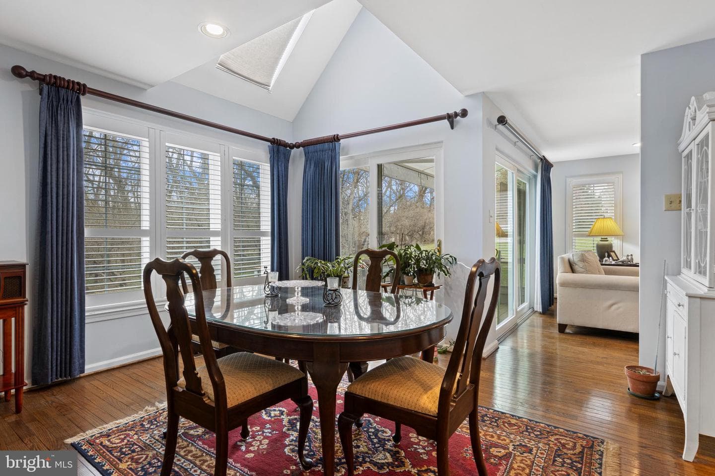 21 Newport Drive photo 28