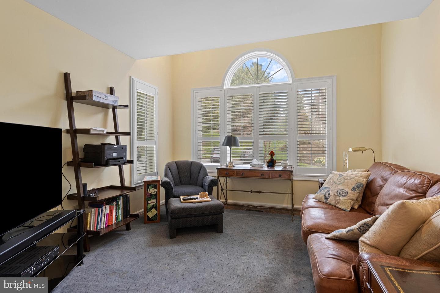 21 Newport Drive photo 35