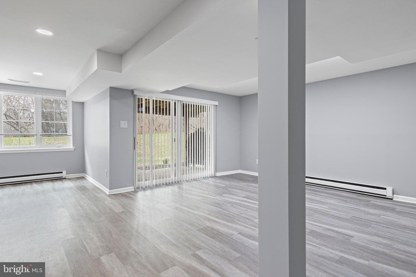 21 Newport Drive photo 37