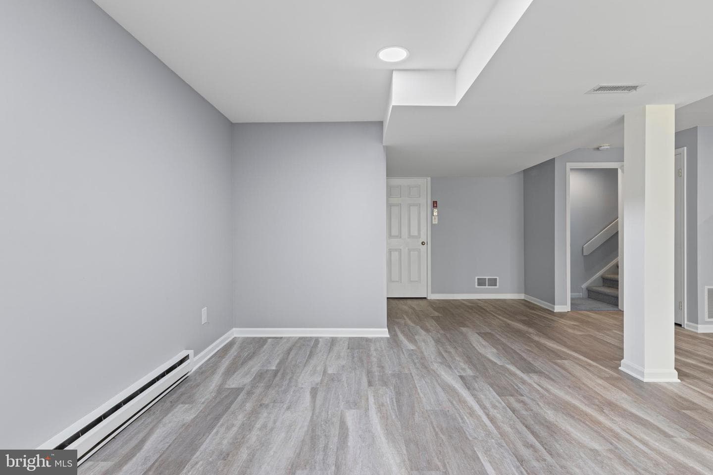 21 Newport Drive photo 38