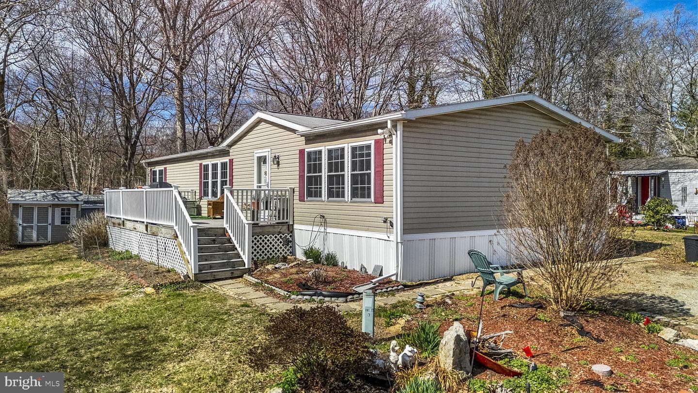 106 Sharon Drive photo 1