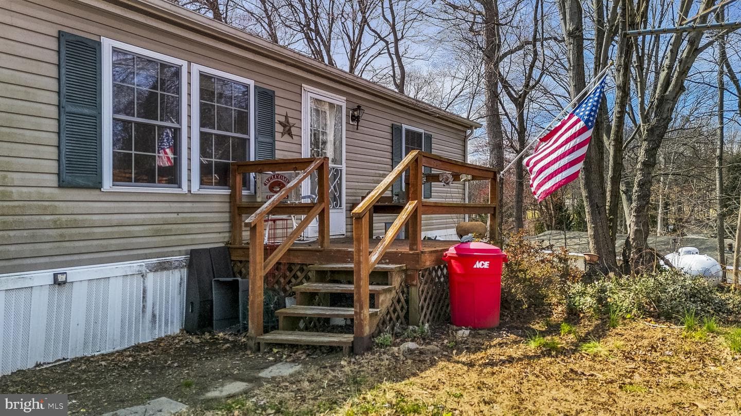 106 Sharon Drive photo 4