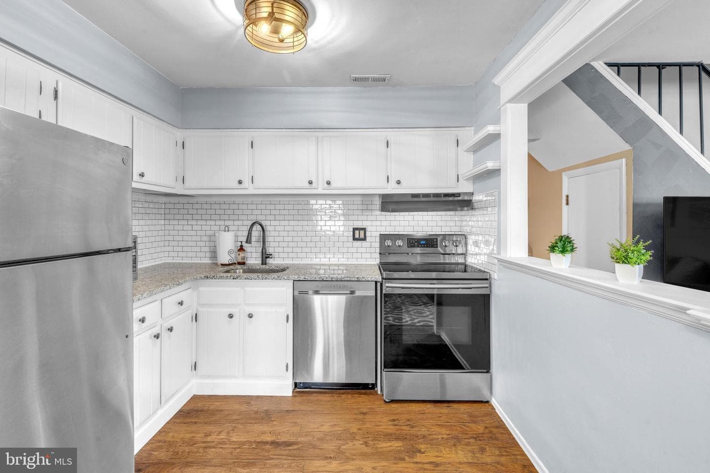 605 W Market Street #33 photo 6