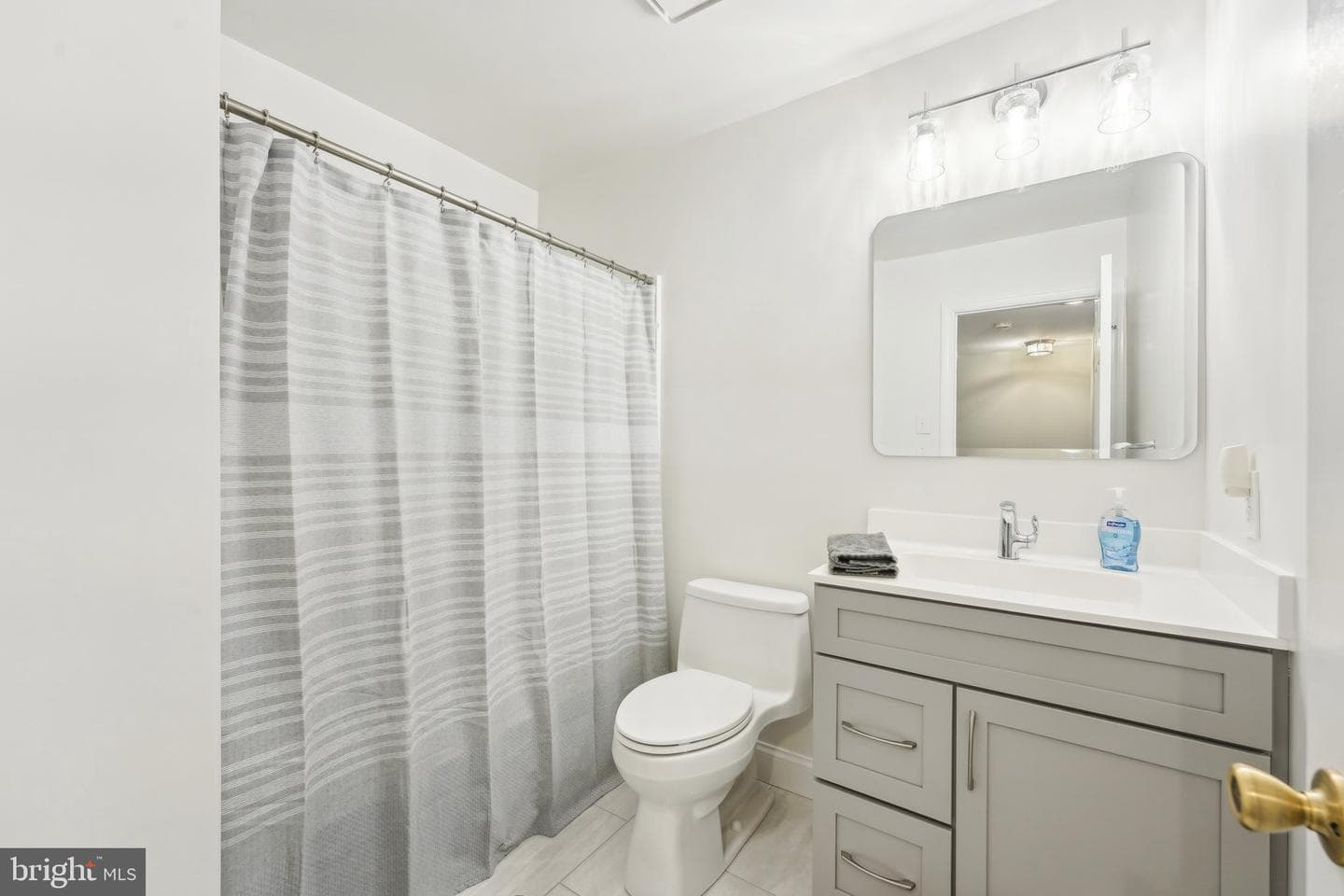 3603 Columbia Court Way #3603 photo 17
