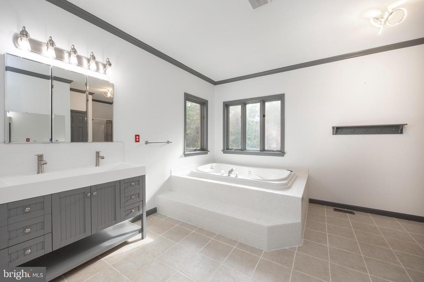 35 Maple Lane photo 13