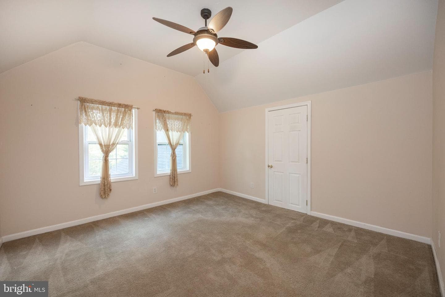 35 Maple Lane photo 21