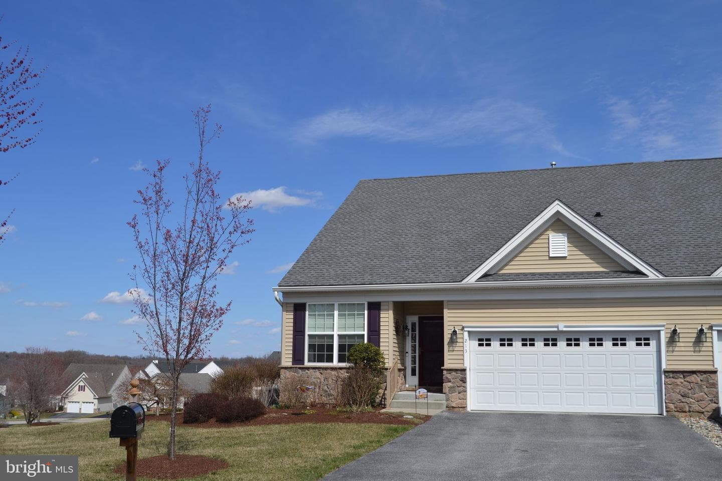 213 Brodius Lane photo 1