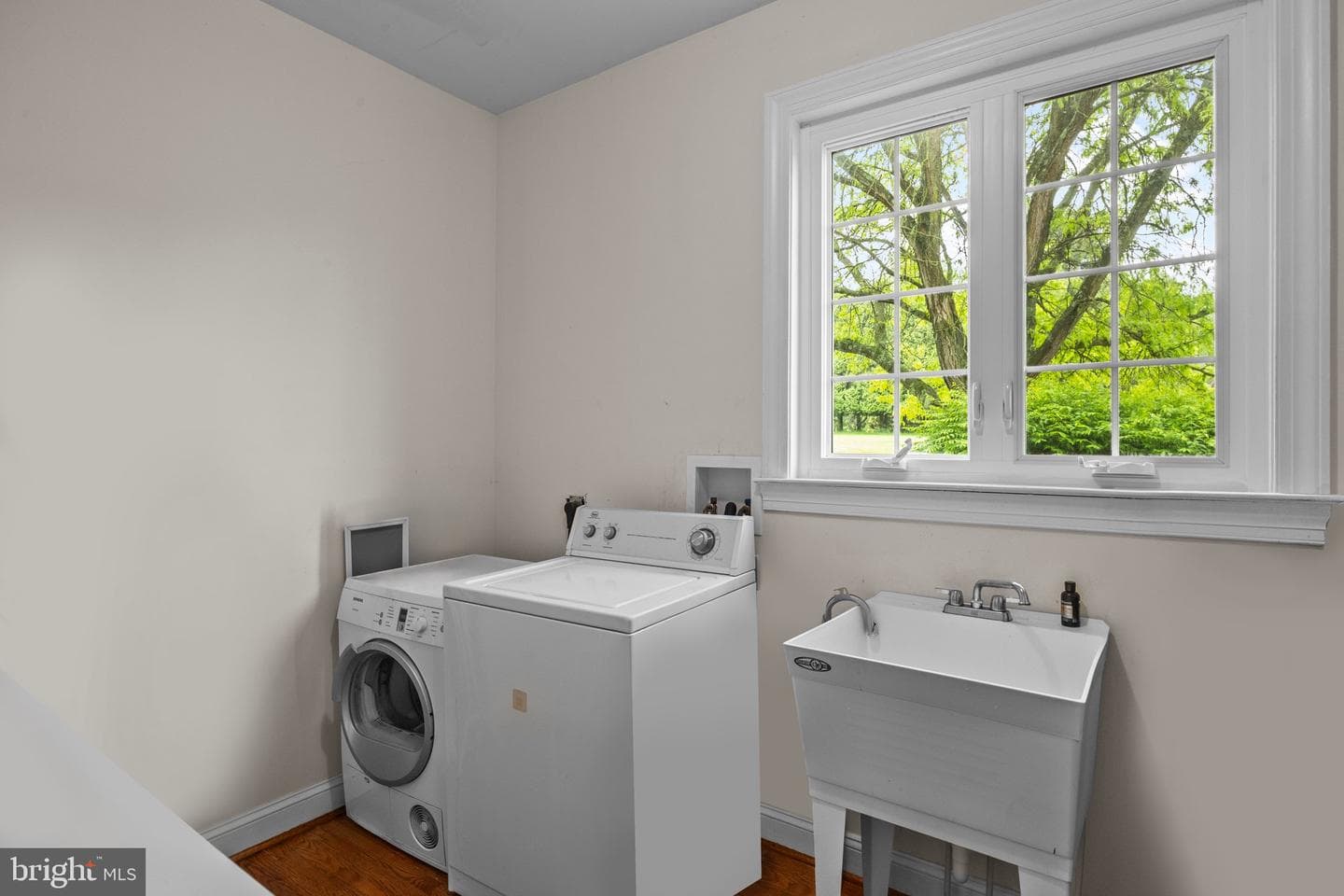 112 Blackshire Road photo 24