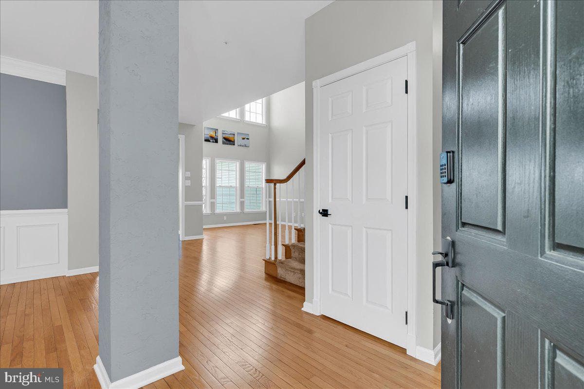 203 Silverbell Court photo 2