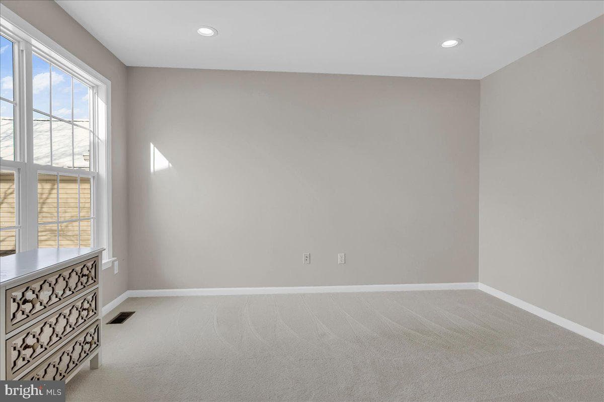 203 Silverbell Court photo 26