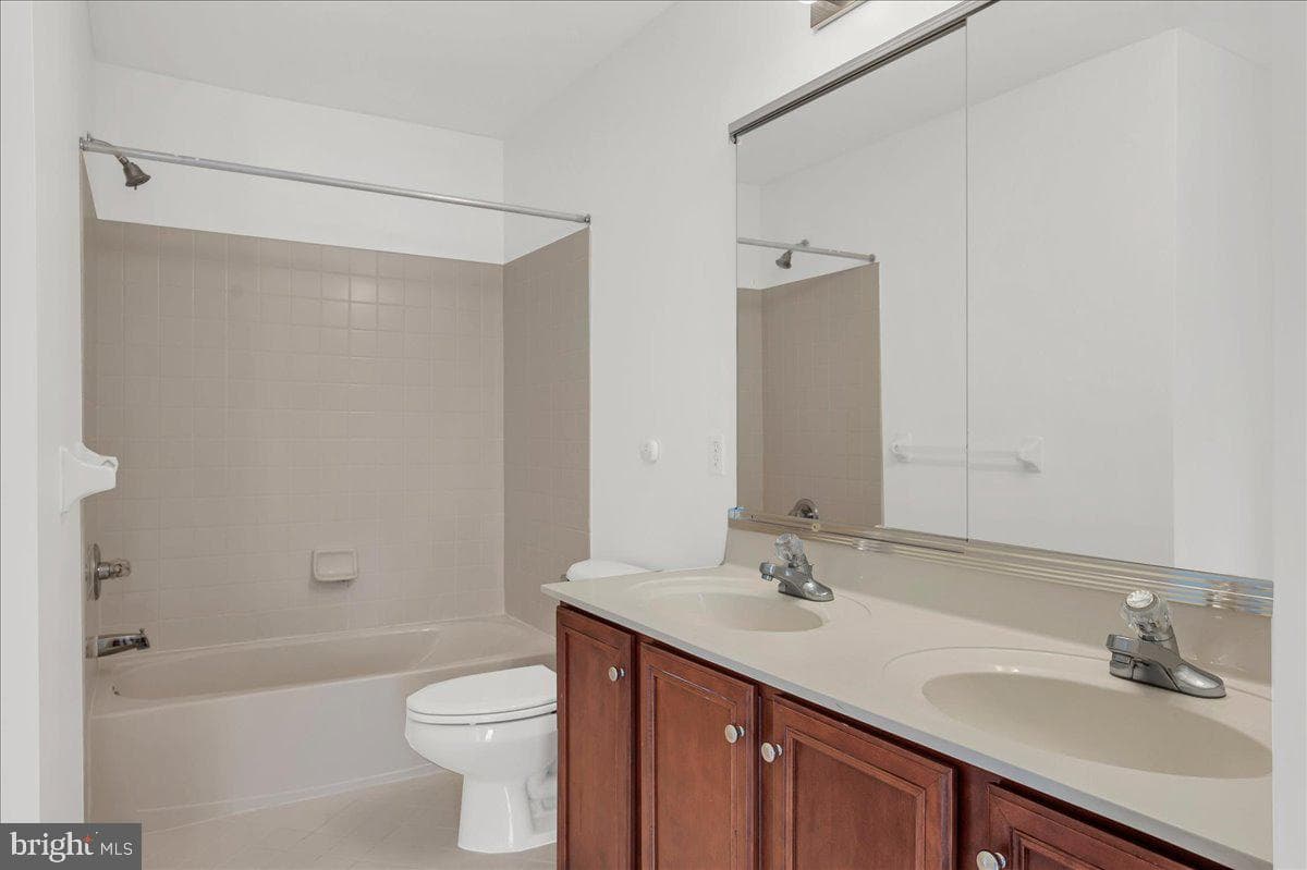 203 Silverbell Court photo 28