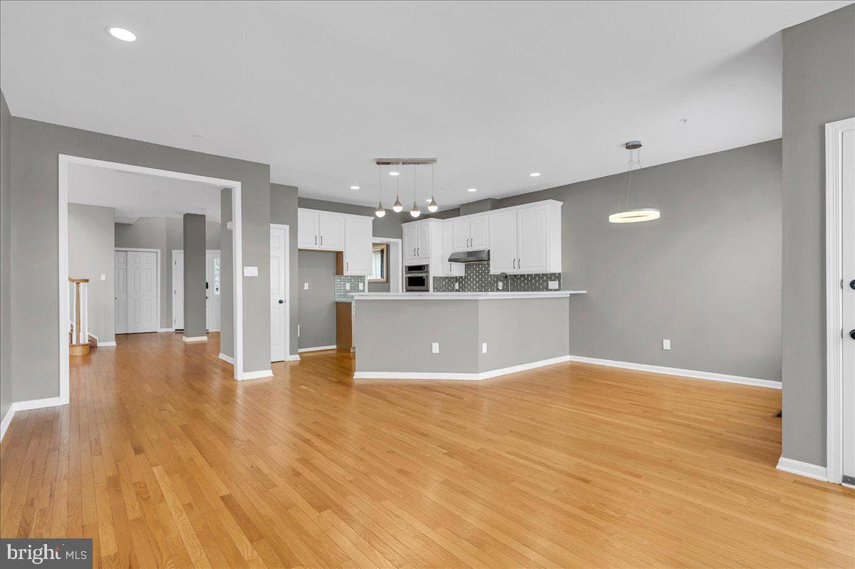 203 Silverbell Court photo 6
