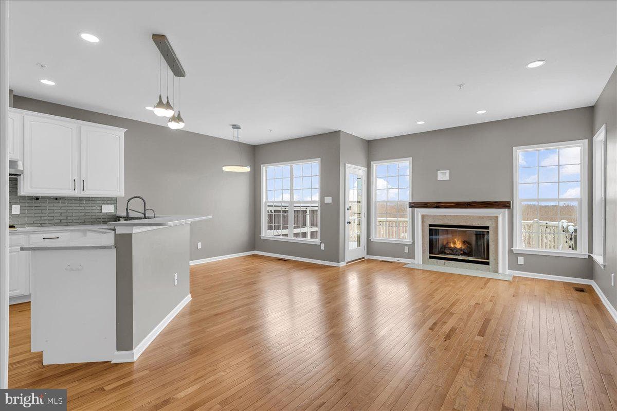 203 Silverbell Court photo 8