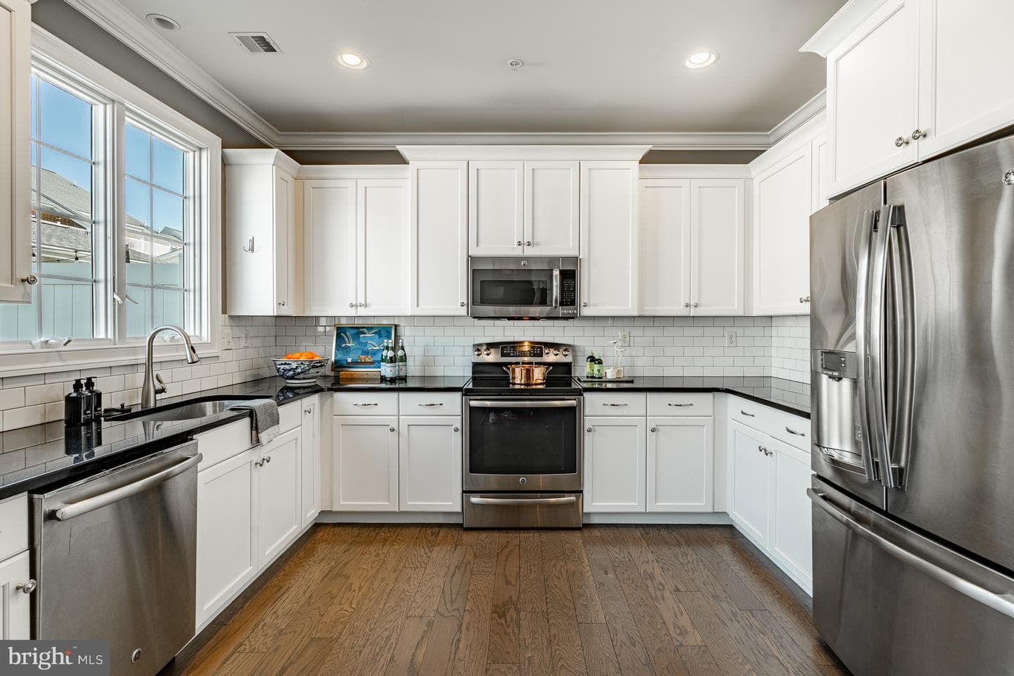 623 Mulberry Street photo 9