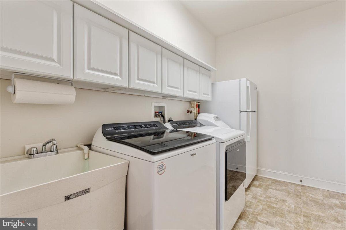 1064 Balfour Circle photo 26