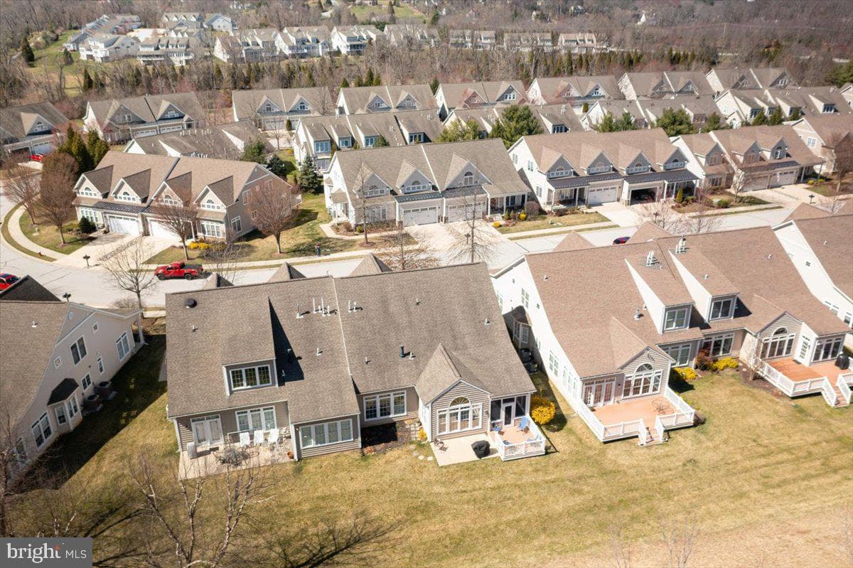 1064 Balfour Circle photo 35