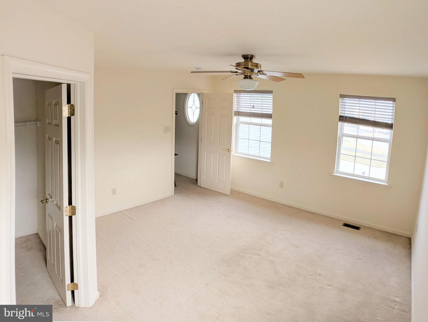 781 W Glenview Drive photo 29