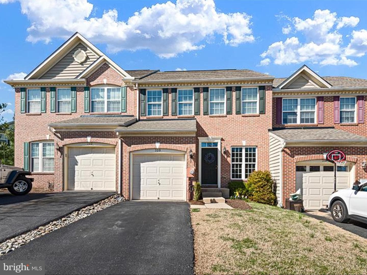 320 Elizabeth Drive photo 1