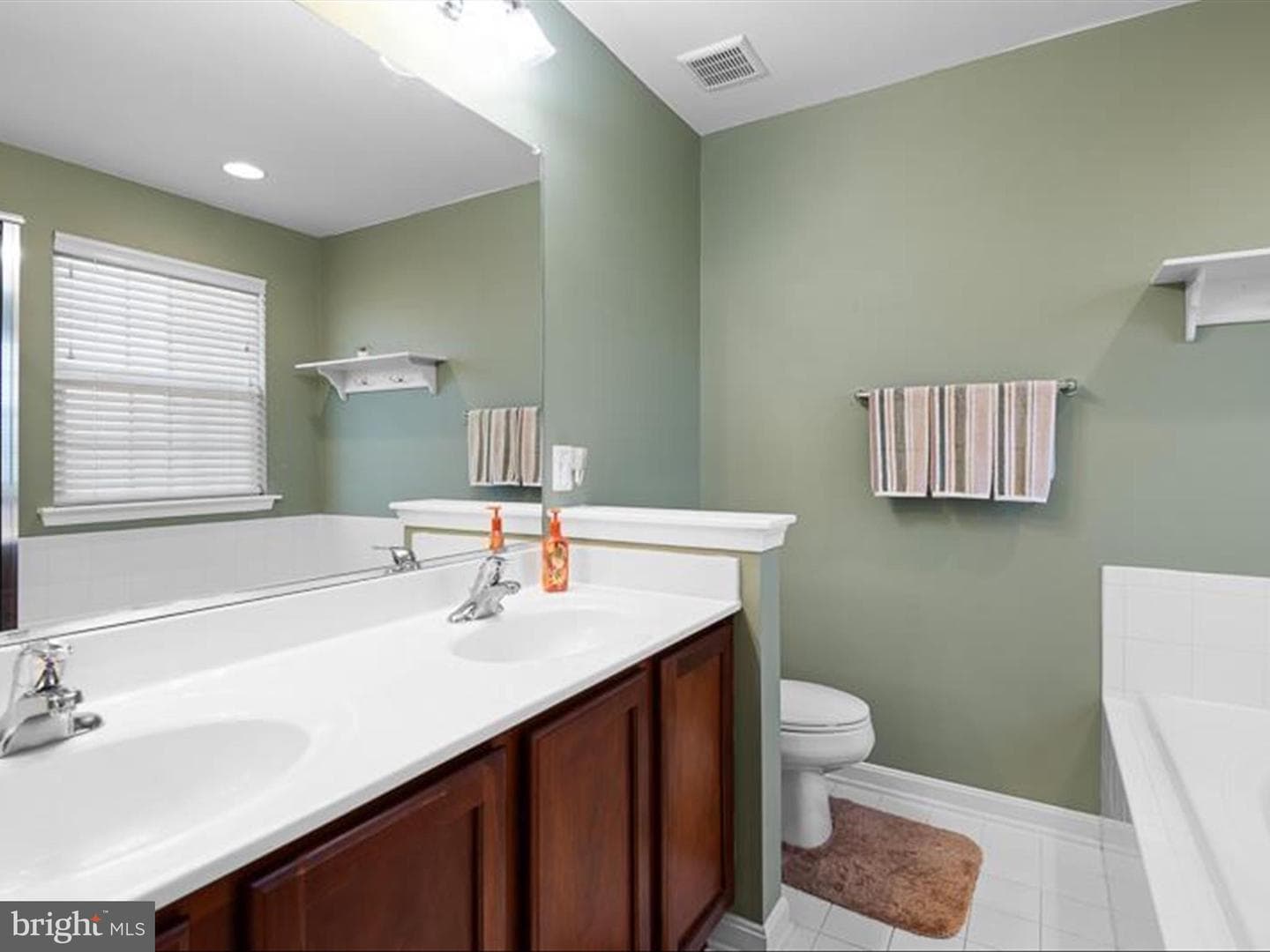 320 Elizabeth Drive photo 20
