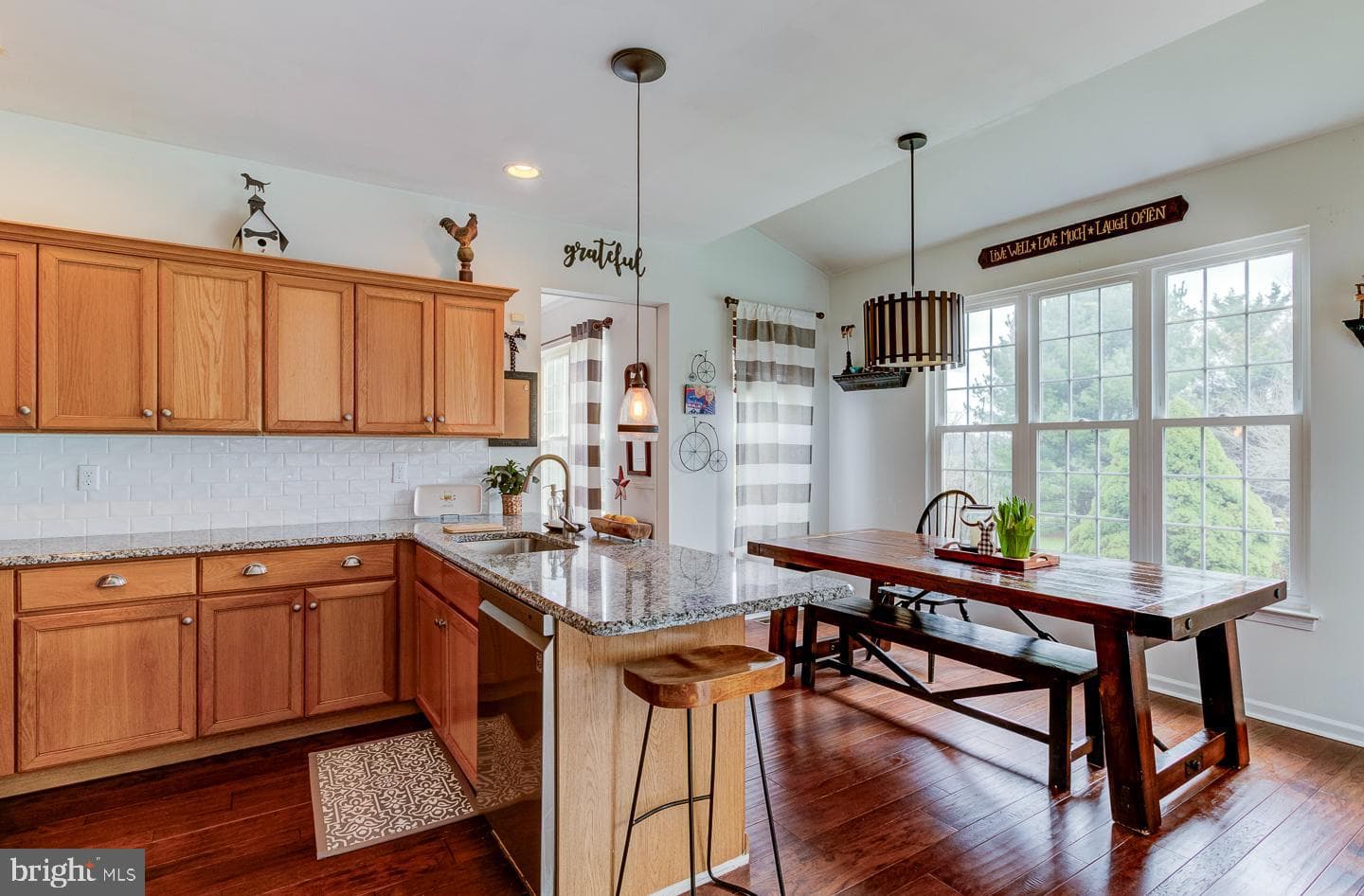 101 Amber Drive photo 19