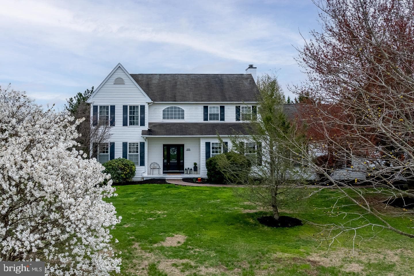101 Amber Drive photo 2