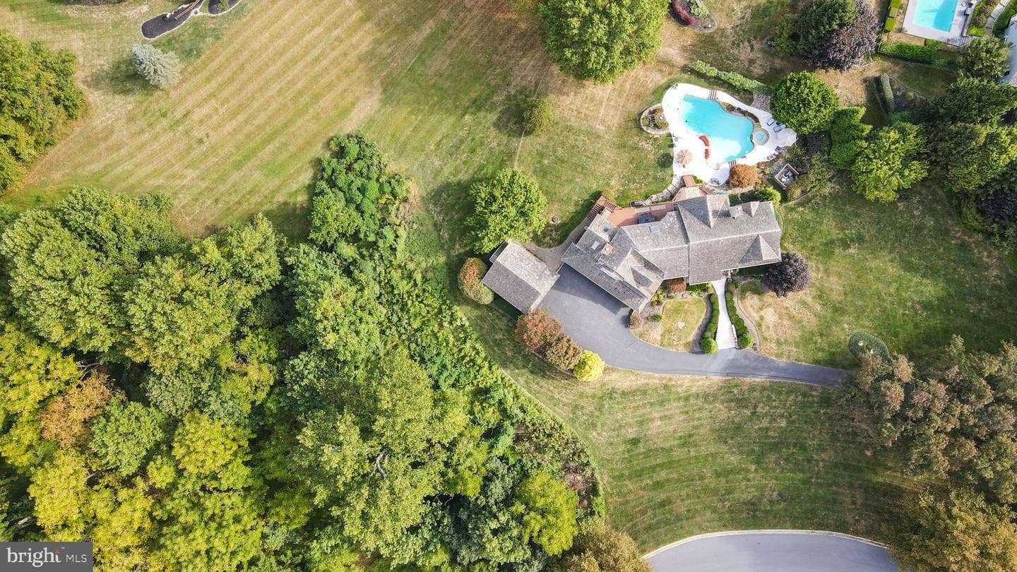 200 Barn Hill Road photo 82