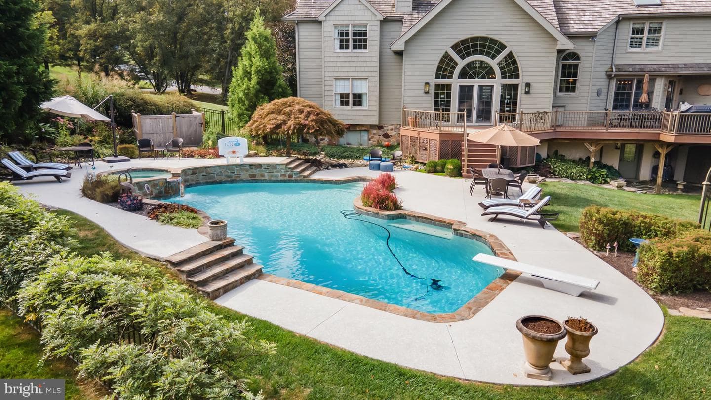 200 Barn Hill Road photo 92