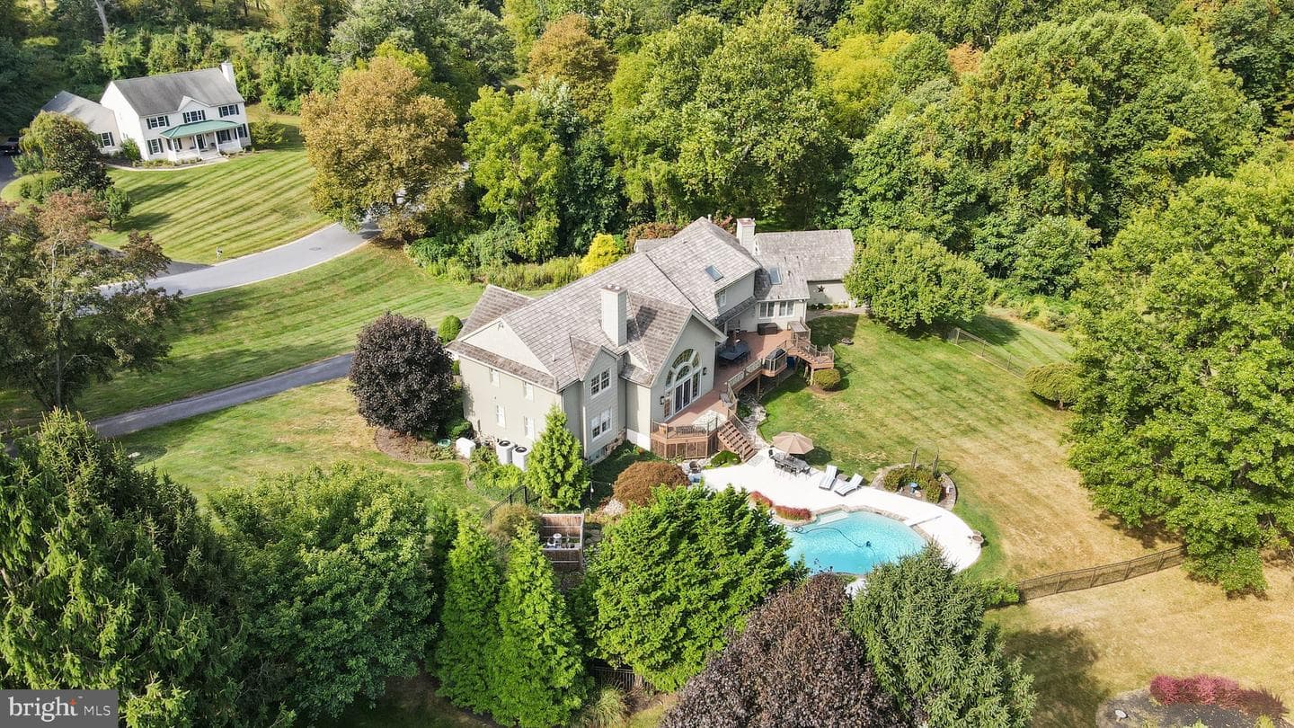 200 Barn Hill Road photo 98