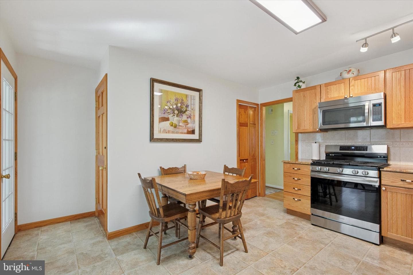 474 W Prospect Avenue photo 9