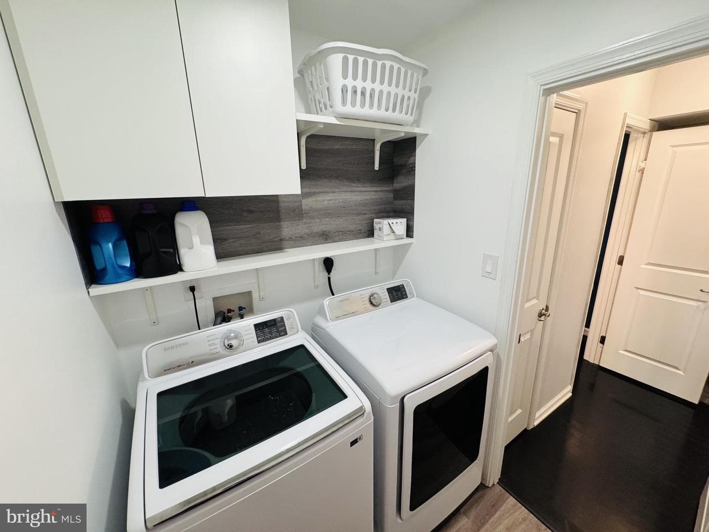 859 W Chestnut Street photo 13