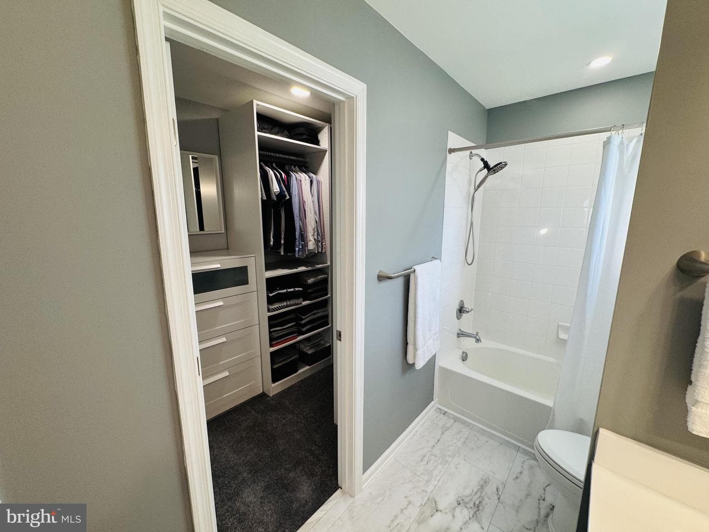 859 W Chestnut Street photo 28