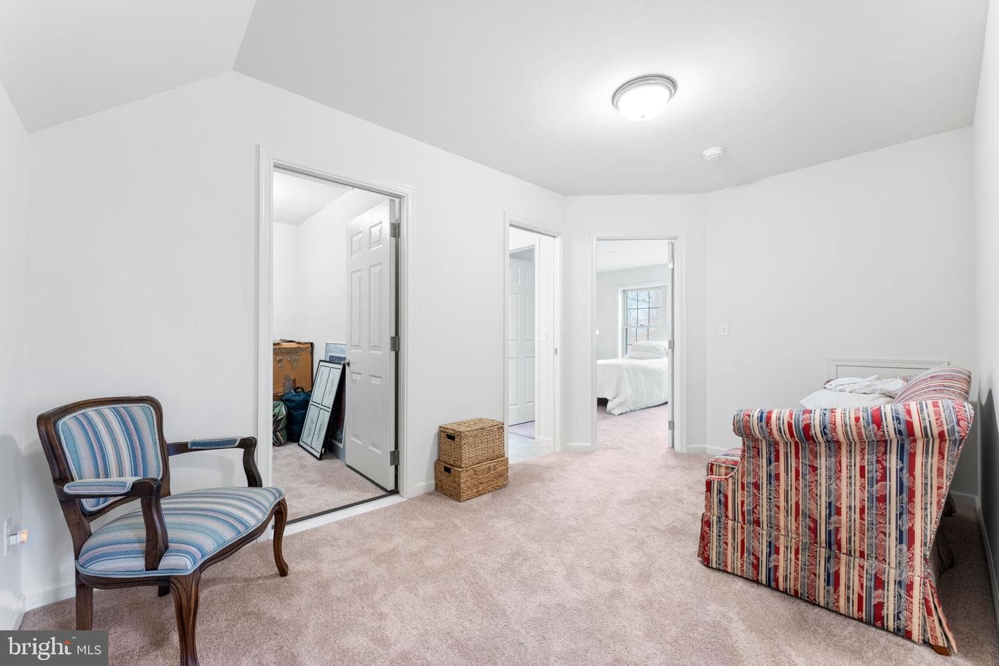 242 Honeycroft Boulevard photo 25