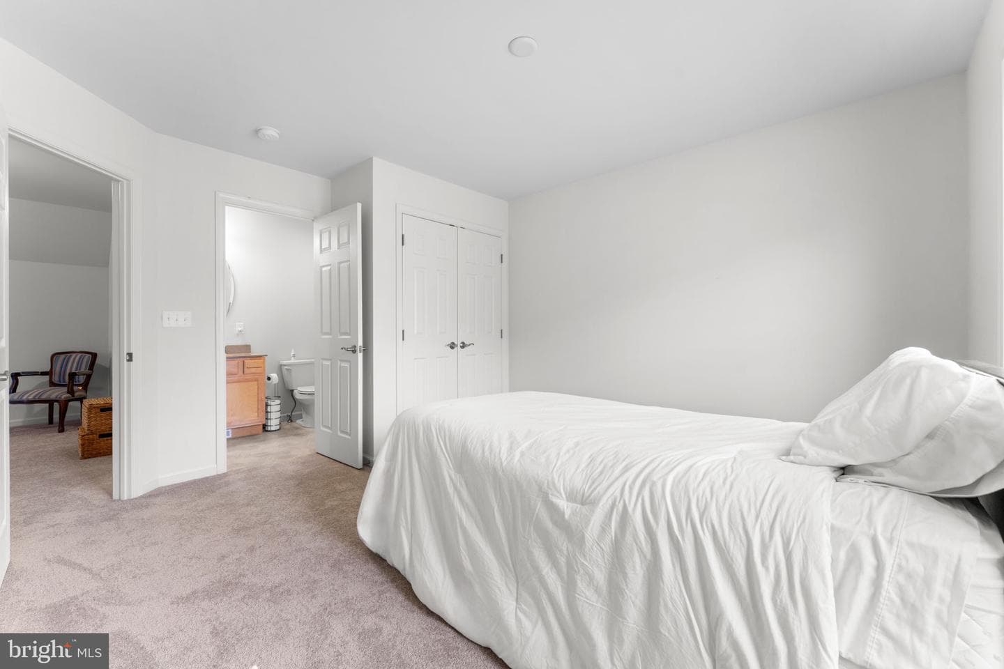 242 Honeycroft Boulevard photo 28