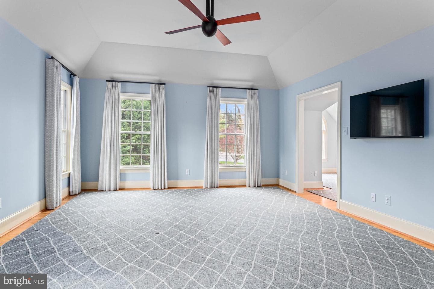 607 Newtown Road photo 41